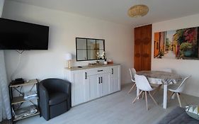 Collioure: Superbe T3 Avec Terrasse, Face A La Mer Et Parking - Fr-1-309-376